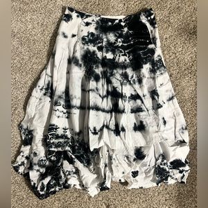 Black and White Tie-Dye Athletic Skirt!